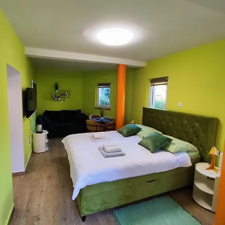 Vino & Grad Apartment *